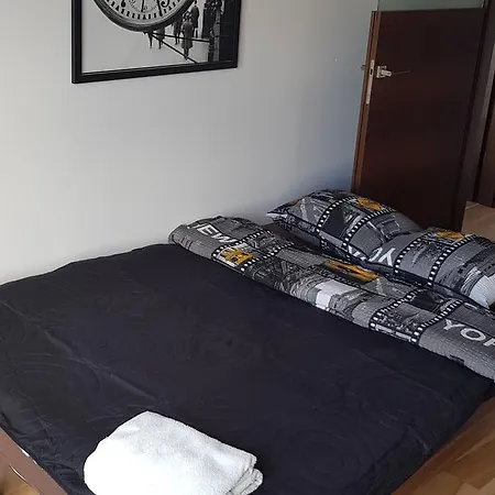 Apartmán 16th Floor View On The Sea And City. 15 Minutes Walk To The Beach. *