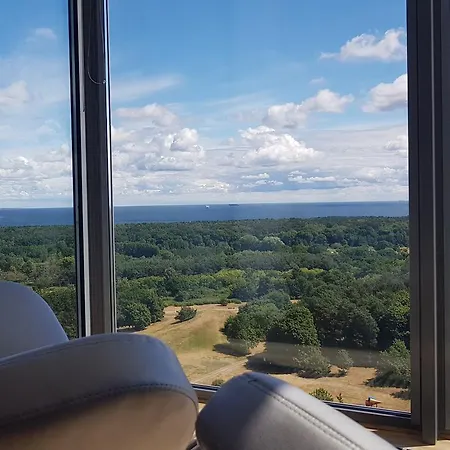 16th Floor View On The Sea And City. 15 Minutes Walk To The Beach. Gdaňsk
